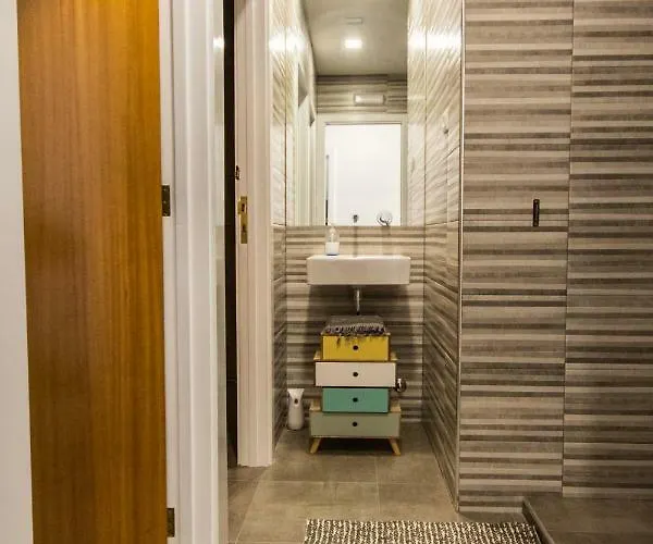 D'avenida * 维拉·普拉亚·德·安科拉