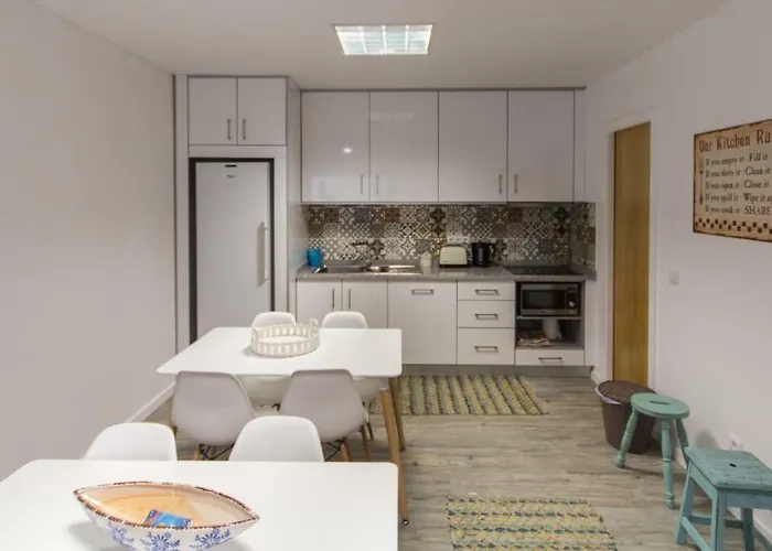 D'avenida * Вила-Прайа-де-Анкора